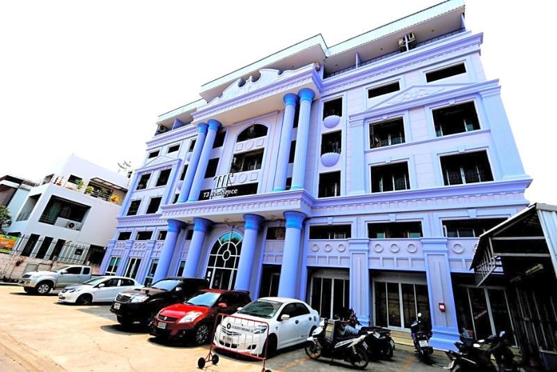 T3 Residence Bangkok Exterior photo
